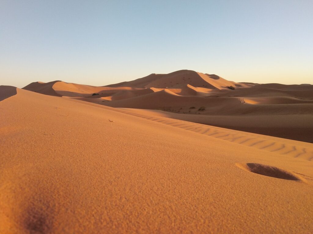 desert-duns-sahara-6155782_1280